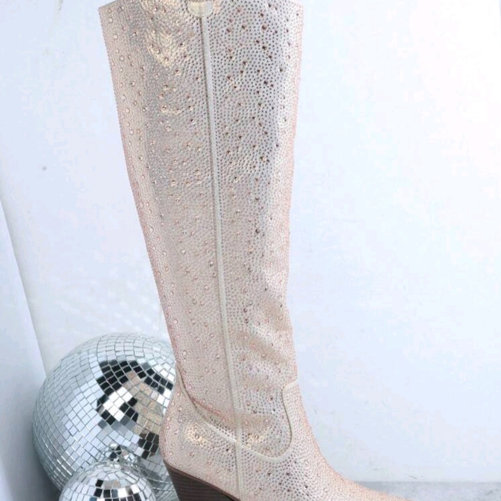 Elegant Cream Knee-High Women's Boots